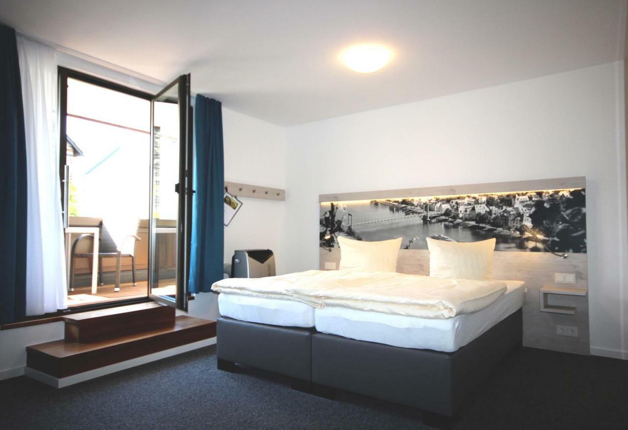 Bed and Breakfast Sonnenuhr Бернкастель-Кюс Экстерьер фото